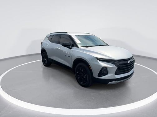 Silver Ice Metallic 2021 Chevrolet Blazer LT