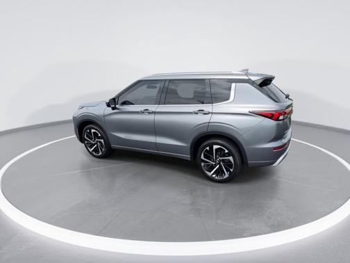 Gray 2022 Mitsubishi Outlander SEL