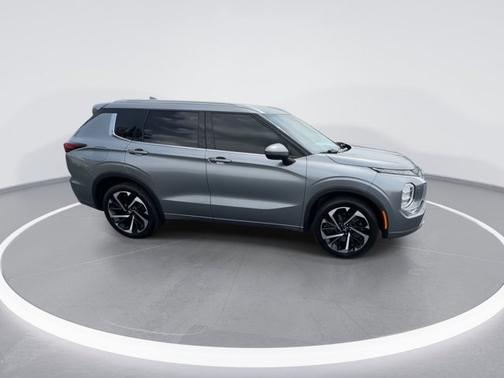 Gray 2022 Mitsubishi Outlander SEL