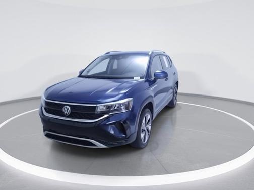 Blue Metallic 2024 Volkswagen Taos SE