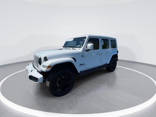 Bright White Clearcoat 2023 Jeep Wrangler High Altitude