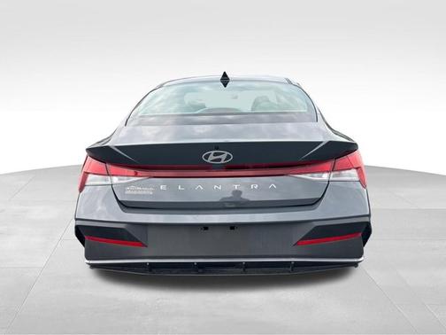 Ecotronic Gray 2024 Hyundai ELANTRA SE