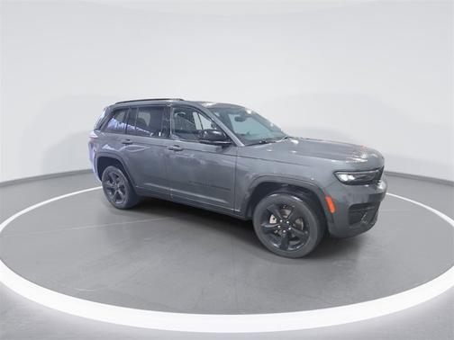 2022 Jeep Grand Cherokee Altitude