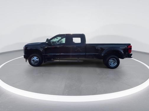 Agate Black Metallic 2026 Ford F-350 Platinum