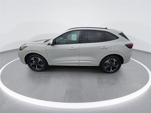 2026 Ford Escape ST-Line Elite