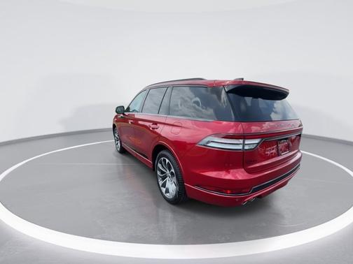 Red Carpet Tinted Clearcoat 2026 Lincoln Aviator Premiere