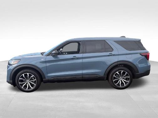 Vapor Blue Metallic 2027 Ford Explorer ST-Line