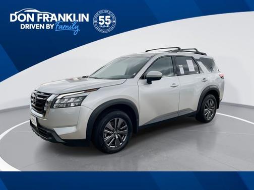 Brilliant Silver Metallic 2024 Nissan Pathfinder SV