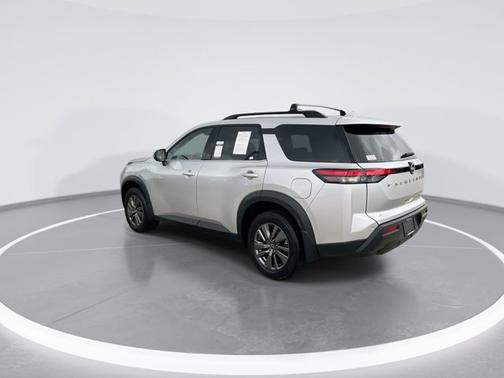 Brilliant Silver Metallic 2024 Nissan Pathfinder SV