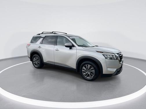 Brilliant Silver Metallic 2024 Nissan Pathfinder SV