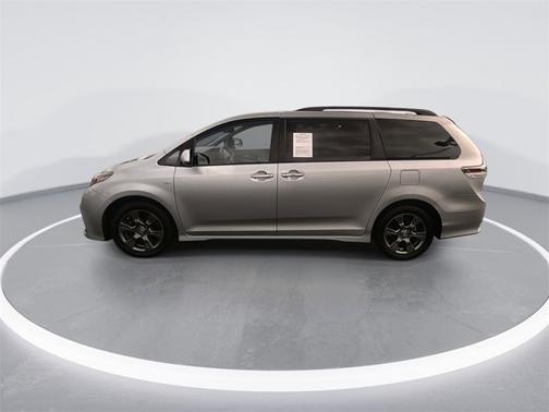 2020 Toyota Sienna SE