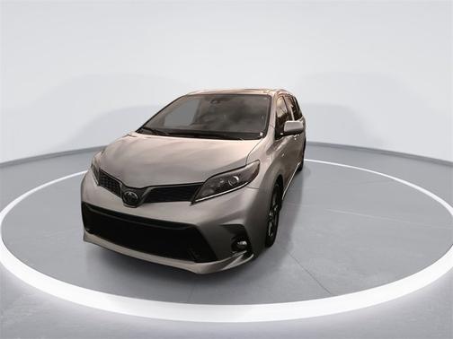 2020 Toyota Sienna SE