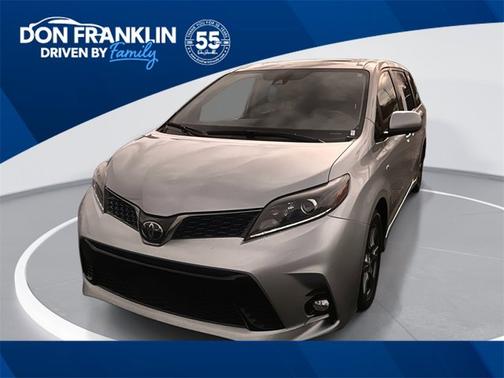 2020 Toyota Sienna SE