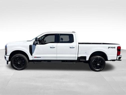 Oxford White 2027 Ford F-250 XLT