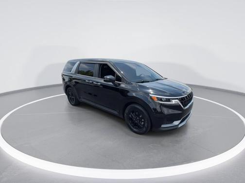 Aurora Black Pearl 2024 Kia Carnival LX