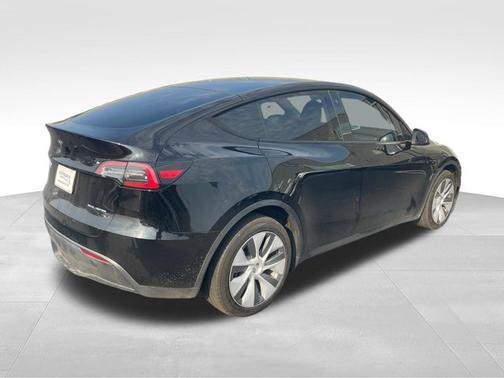 Black 2023 Tesla Model Y Long Range