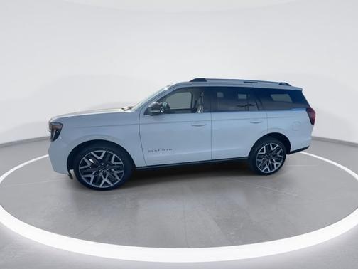 Star White Metallic Tri-Coat 2026 Ford Expedition Platinum