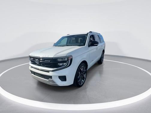 Star White Metallic Tri-Coat 2026 Ford Expedition Platinum