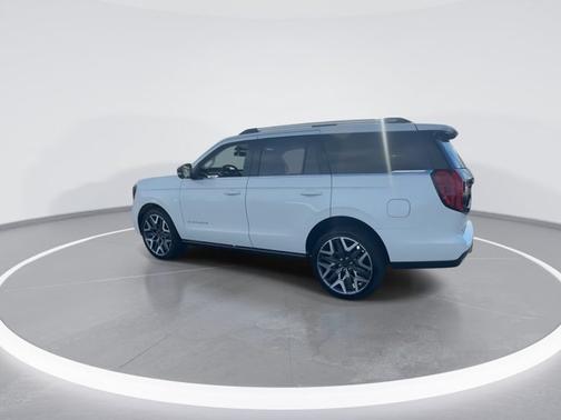 Star White Metallic Tri-Coat 2026 Ford Expedition Platinum