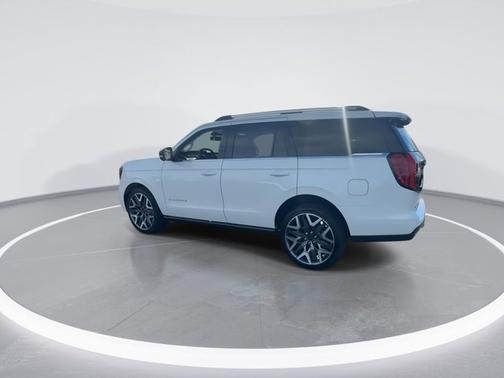 Star White Metallic Tri-Coat 2026 Ford Expedition Platinum