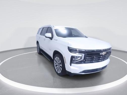 Iridescent Pearl Tricoat 2025 Chevrolet Tahoe High Country