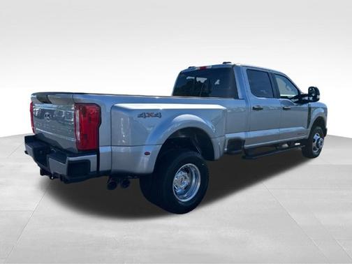 Iconic Silver Metallic 2027 Ford F-350 XL