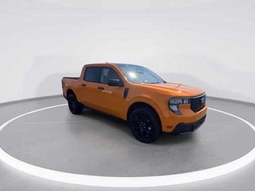 Orange Fury Metallic Tri-Coat 2026 Ford Maverick XLT