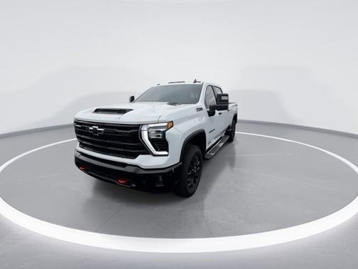 Summit White 2026 Chevrolet Silverado 2500 LT