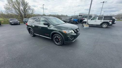 2020 Nissan Pathfinder SV