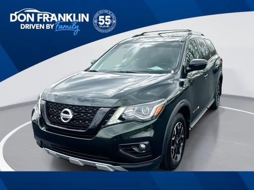 2020 Nissan Pathfinder SV