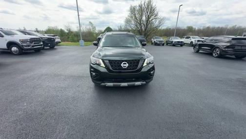 2020 Nissan Pathfinder SV