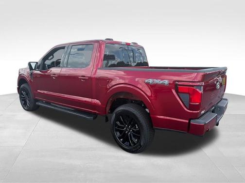 Ruby Red Metallic Tinted Clearcoat 2026 Ford F-150 XLT