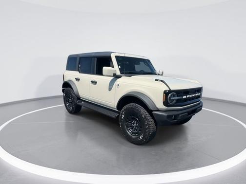 Beige 2026 Ford Bronco Outer Banks