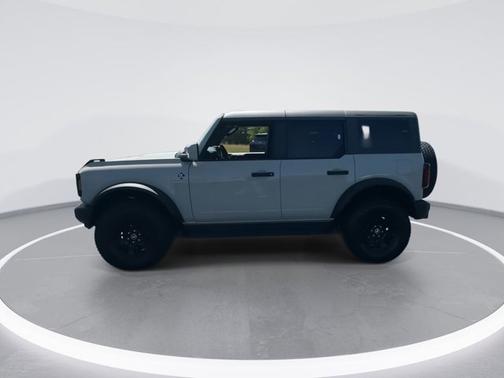Beige 2026 Ford Bronco Outer Banks