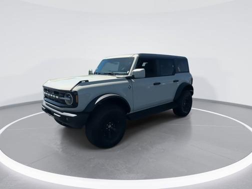 Beige 2026 Ford Bronco Outer Banks