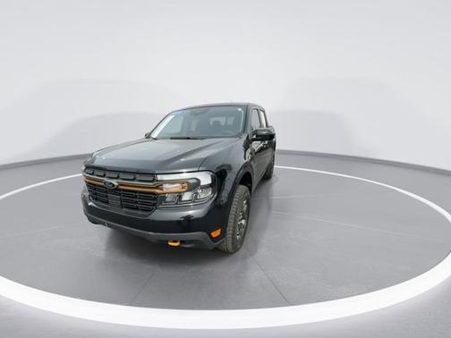 Shadow Black 2024 Ford Maverick LARIAT Advanced