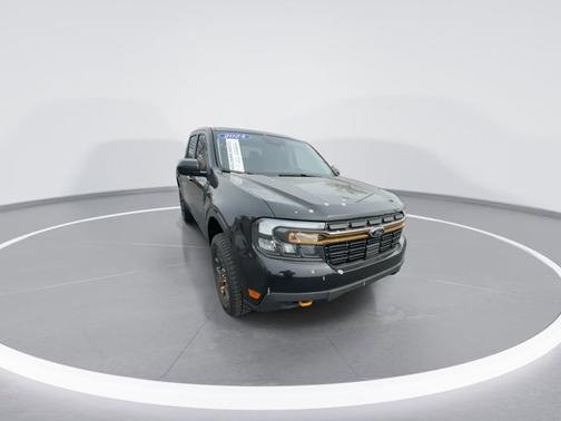 Shadow Black 2024 Ford Maverick LARIAT Advanced