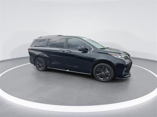 2024 Toyota Sienna XSE
