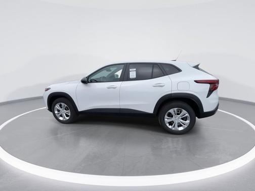 Summit White 2024 Chevrolet Trax LS