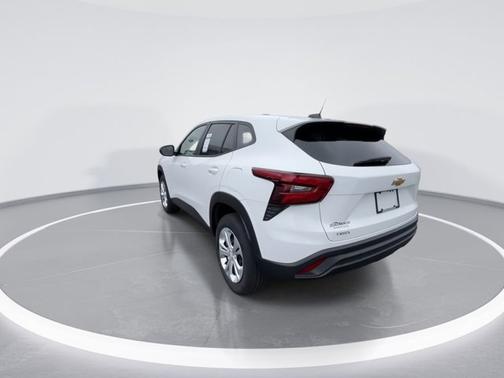 Summit White 2024 Chevrolet Trax LS