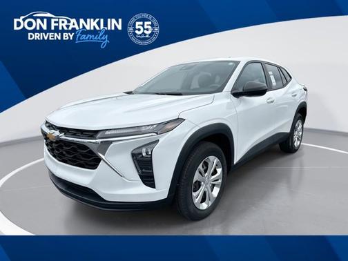 Summit White 2024 Chevrolet Trax LS