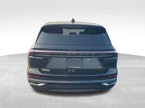 Infinite Black Metallic Clearcoat 2026 Lincoln Nautilus Premiere