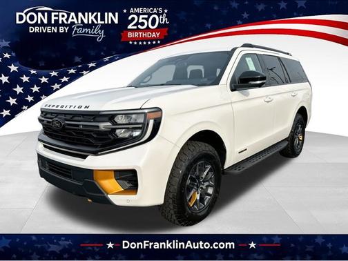 Star White Metallic Tri-Coat 2026 Ford Expedition Tremor