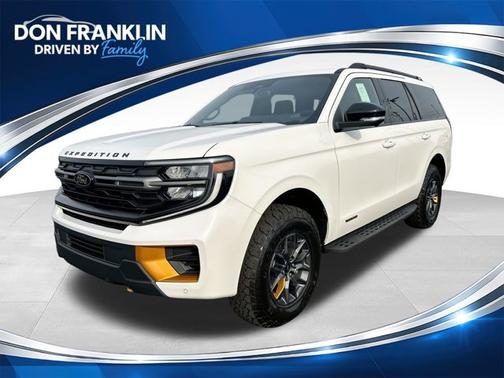 Star White Metallic Tri-Coat 2026 Ford Expedition Tremor