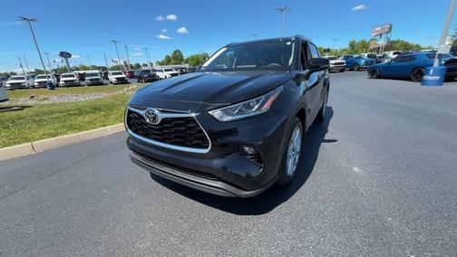 Midnight Black Metallic 2025 Toyota Highlander Hybrid Limited