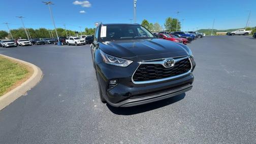 Midnight Black Metallic 2025 Toyota Highlander Hybrid Limited