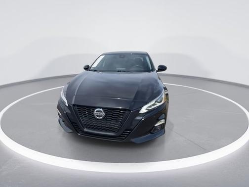 Super Black 2022 Nissan Altima 2.5 SR