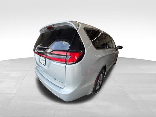 Silver Mist Clearcoat 2023 Chrysler Pacifica Hybrid Touring L