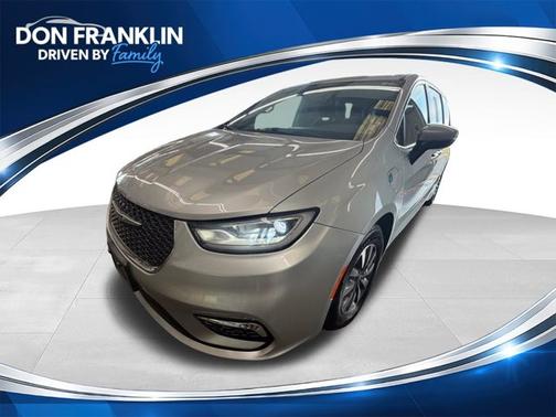 Silver Mist Clearcoat 2023 Chrysler Pacifica Hybrid Touring L