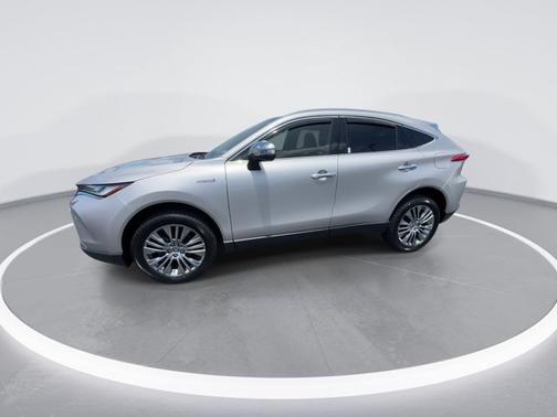 Titanium 2021 Toyota Venza LE